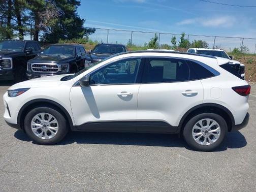 STAR WHITE METALLIC TRI-COA 2023 Ford Escape ACTIVE