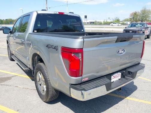 ICONIC SILVER METALLIC 2025 Ford F-150 XLT