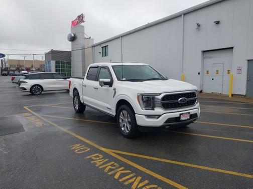 STAR WHITE METALLIC TRICOAT 2022 Ford F-150 PLATINUM Truck