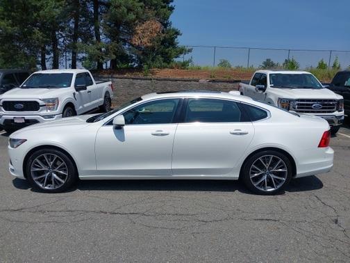 2018 Volvo S90 T6 MOMENTUM