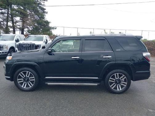 Midnight Black Metallic 2017 Toyota 4Runner LIMITED
