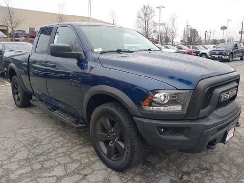 Patriot Blue Pearlcoat 2019 RAM 1500 Classic SLT