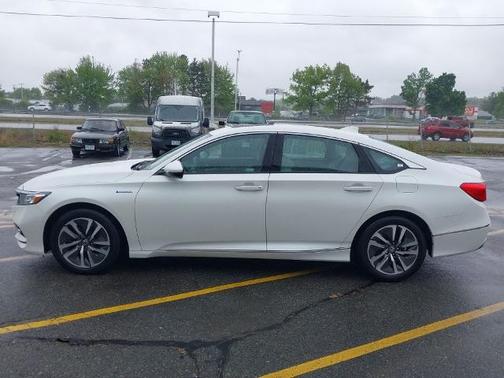 White 2018 Honda Accord TOURING