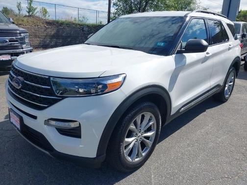 STAR WHITE MET TRI-COAT 2023 Ford Explorer XLT
