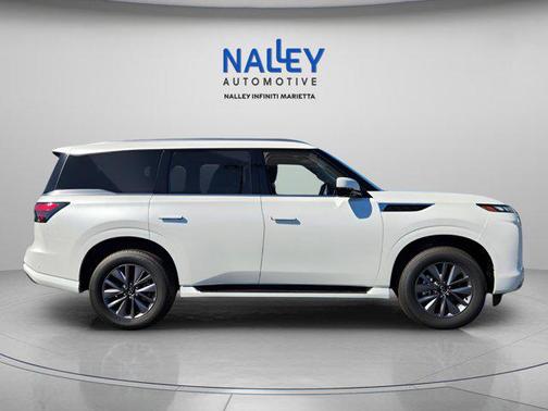 2025 INFINITI QX80 PURE
