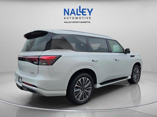 2025 INFINITI QX80 Luxe