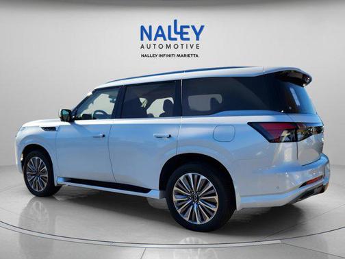 2025 INFINITI QX80 Luxe