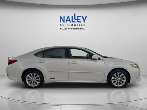 2013 Lexus ES 300h Base