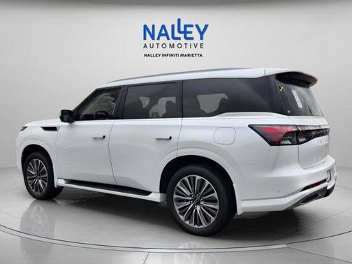 2025 INFINITI QX80 Luxe