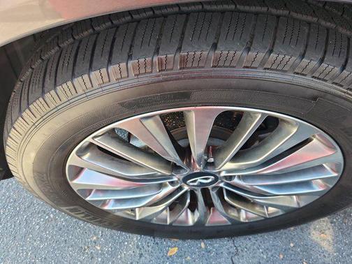 2021 INFINITI QX80 SENSORY AWD