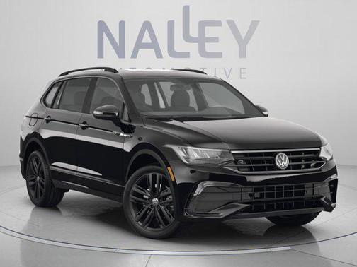 Deep Black Pearl 2022 Volkswagen Tiguan 2.0T SE R-Line Black