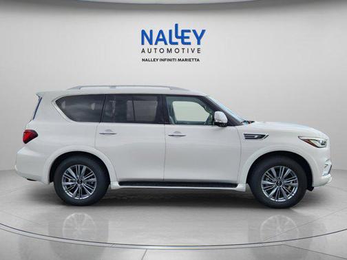 2023 INFINITI QX80 Luxe