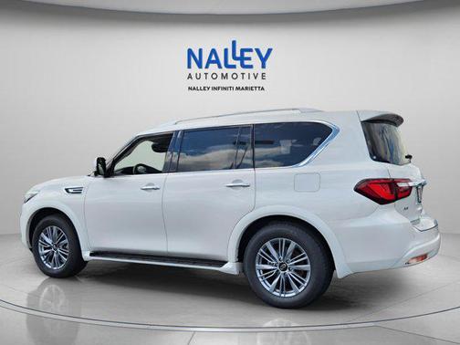 2023 INFINITI QX80 Luxe