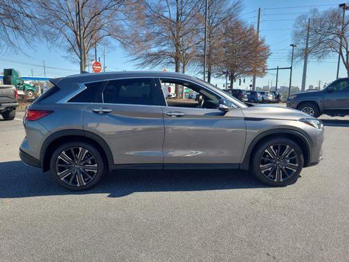 2022 INFINITI QX50 LUXE