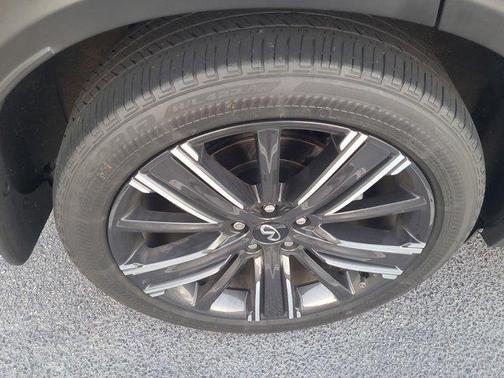 2022 INFINITI QX50 LUXE