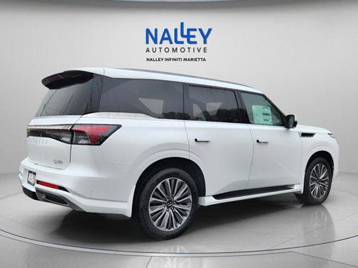2025 INFINITI QX80 Luxe