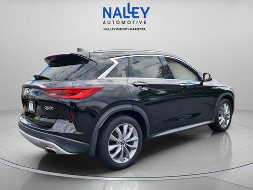 2022 INFINITI QX50 LUXE
