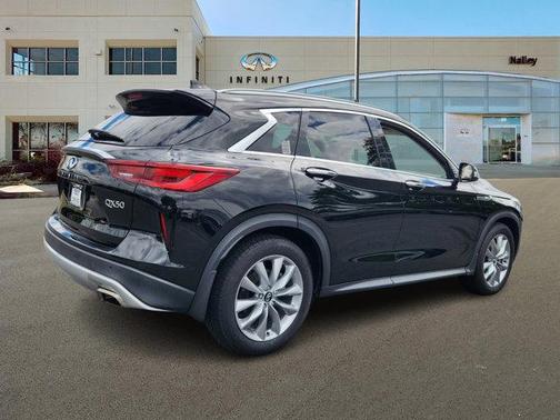 2022 INFINITI QX50 LUXE