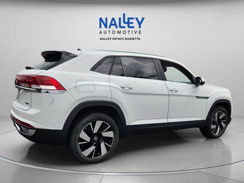2024 Volkswagen Atlas Cross Sport 2.0T SE w/Technology 4MOTION