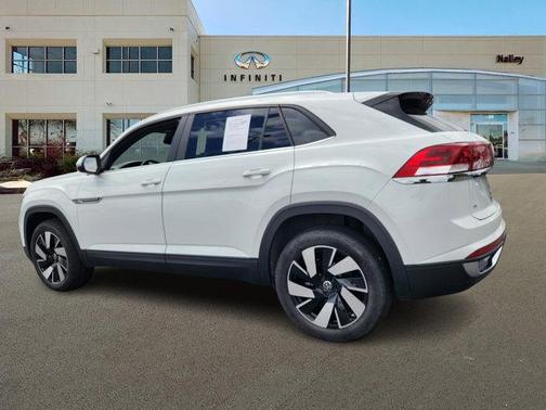 2024 Volkswagen Atlas Cross Sport 2.0T SE w/Technology 4MOTION