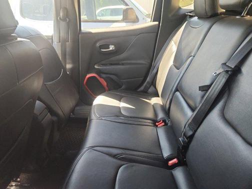 2016 Jeep Renegade Trailhawk