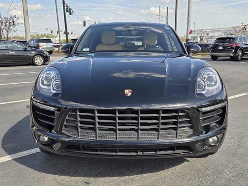 2018 Porsche Macan 