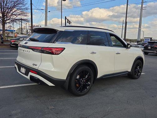 2025 INFINITI QX60 Luxe