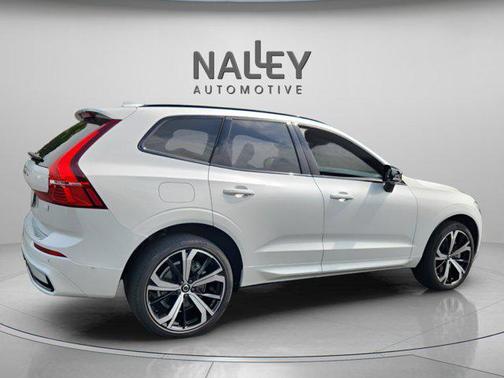 2022 Volvo XC60 Recharge Plug-In Hybrid T8 R-Design