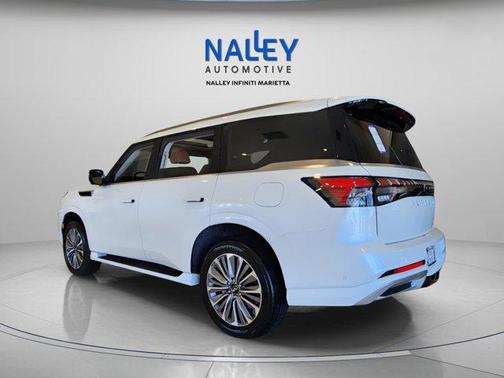 2025 INFINITI QX80 Luxe