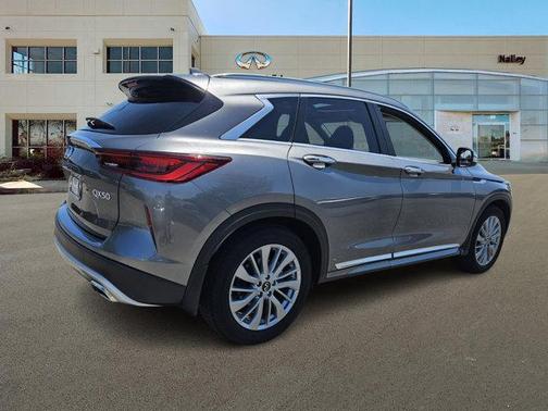 2024 INFINITI QX50 LUXE