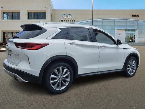 2022 INFINITI QX50 LUXE
