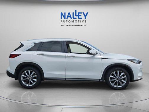 2022 INFINITI QX50 LUXE
