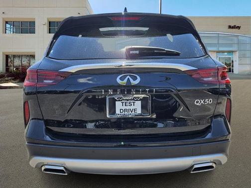 2024 INFINITI QX50 LUXE