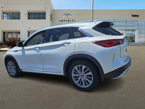 2024 INFINITI QX50 LUXE