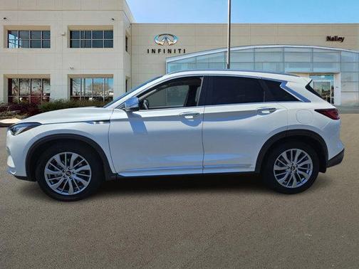 2024 INFINITI QX50 LUXE