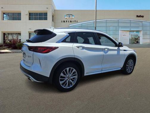2024 INFINITI QX50 LUXE