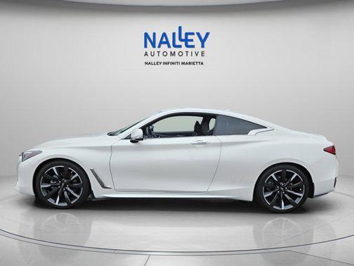2022 INFINITI Q60 LUXE