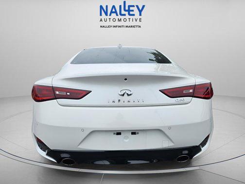2022 INFINITI Q60 LUXE