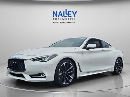 2022 INFINITI Q60 LUXE