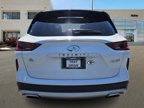 2022 INFINITI QX50 LUXE