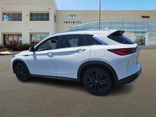 2022 INFINITI QX50 LUXE