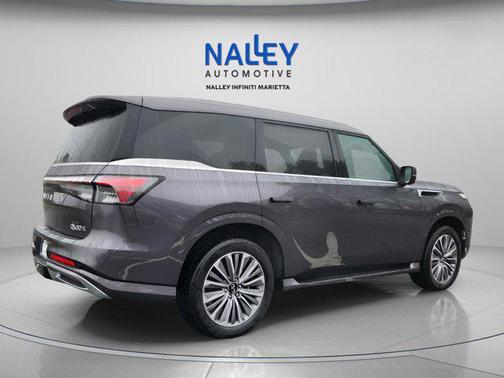 2025 INFINITI QX80 Luxe