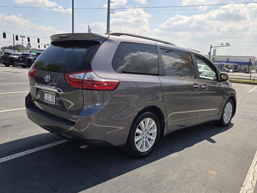 2015 Toyota Sienna XLE