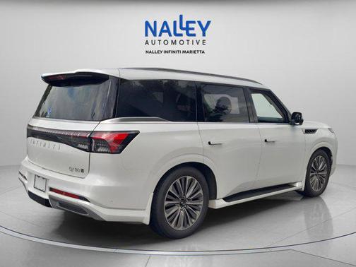 2025 INFINITI QX80 Luxe
