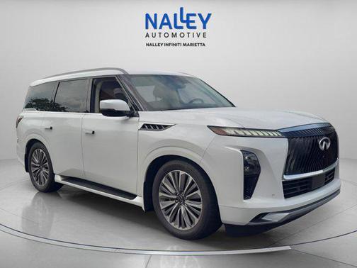 2025 INFINITI QX80 Luxe