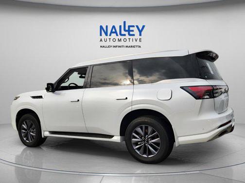 2025 INFINITI QX80 PURE