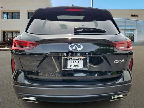 2022 INFINITI QX50 LUXE