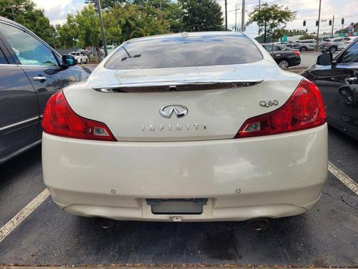 2015 INFINITI Q60 Journey