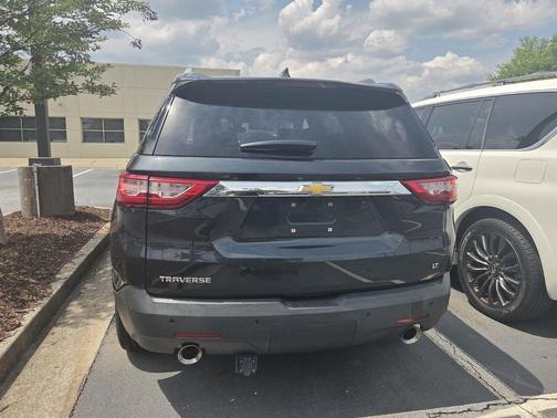 Graphite Metallic 2018 Chevrolet Traverse LT Leather