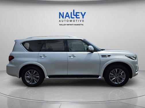 2022 INFINITI QX80 Luxe